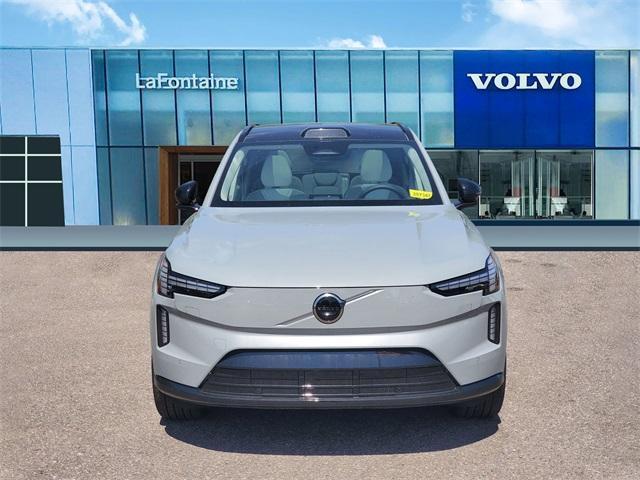 new 2025 Volvo EX90 car, priced at $82,782