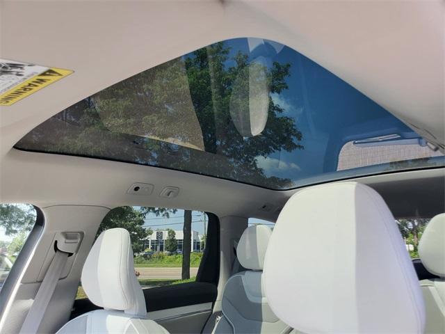 new 2025 Volvo EX90 car, priced at $82,782