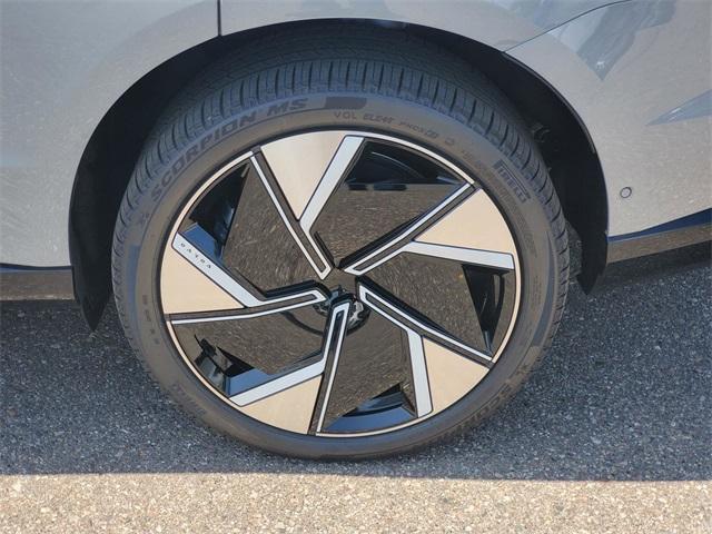new 2025 Volvo EX90 car, priced at $82,782