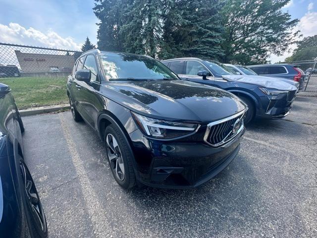 used 2023 Volvo XC40 car, priced at $35,407