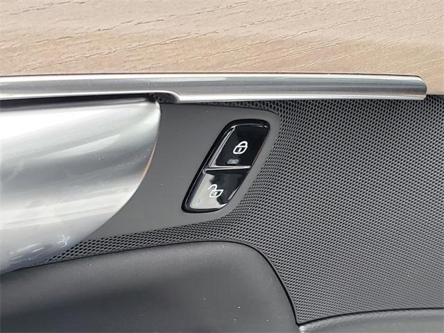 new 2025 Volvo XC90 car, priced at $68,155