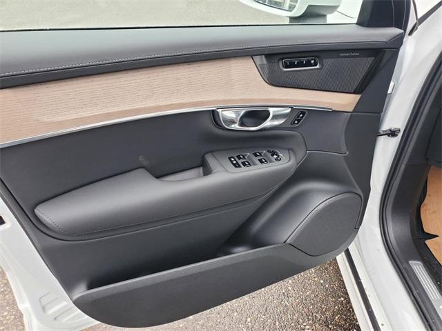 new 2025 Volvo XC90 car, priced at $68,155