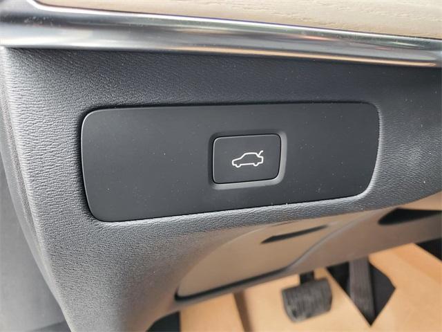 new 2025 Volvo XC90 car, priced at $68,155