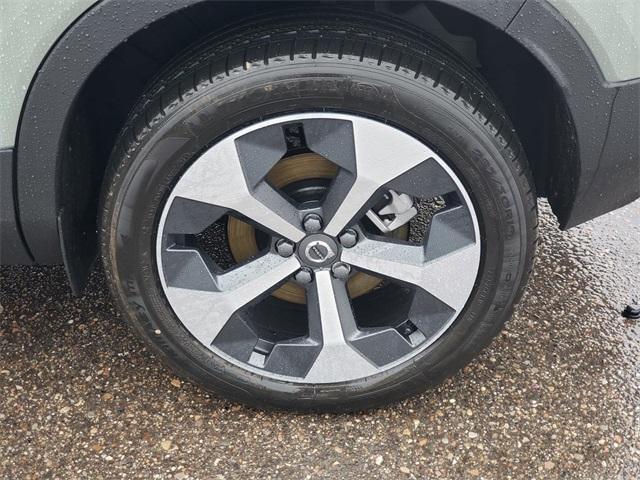new 2025 Volvo XC40 car, priced at $44,465