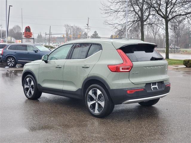 new 2025 Volvo XC40 car, priced at $44,465