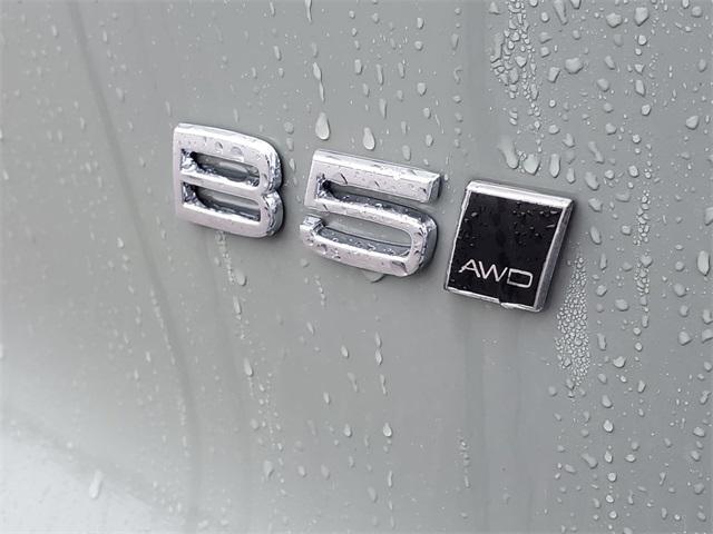 new 2025 Volvo XC40 car, priced at $44,465