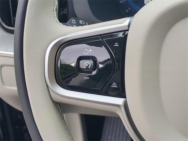 new 2025 Volvo XC60 car, priced at $55,360