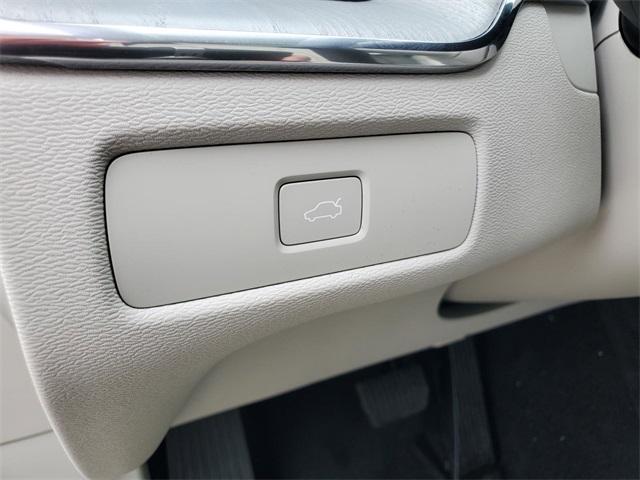 new 2025 Volvo XC60 car, priced at $55,360