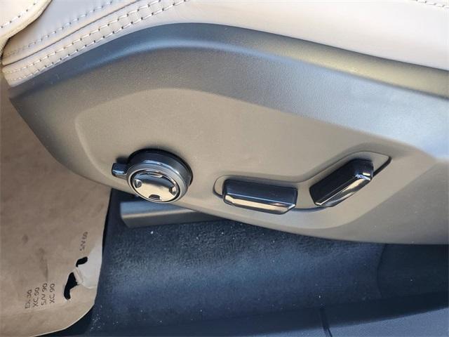 new 2026 Volvo XC90 car, priced at $76,150