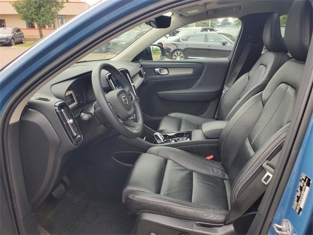 used 2023 Volvo XC40 car, priced at $32,218