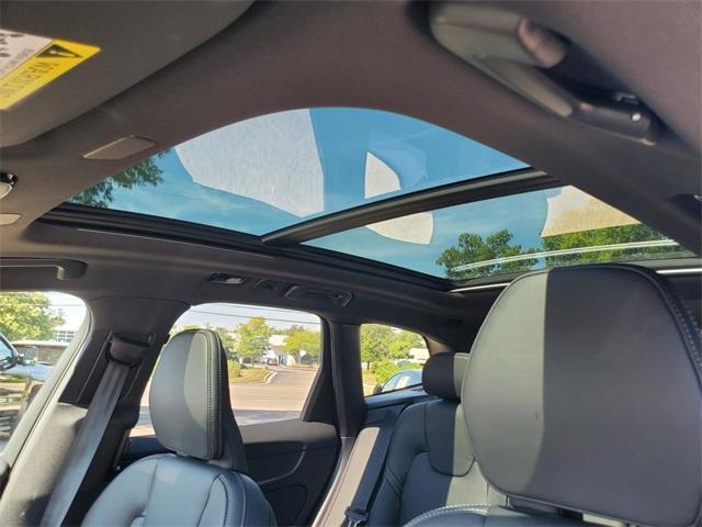 new 2026 Volvo XC60 car, priced at $61,060