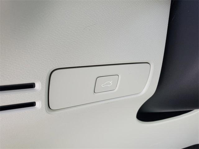 new 2025 Volvo XC40 car, priced at $49,145