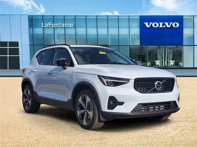 new 2026 Volvo XC40 car, priced at $48,150