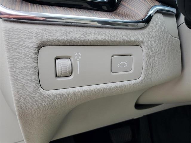 used 2022 Volvo XC60 car, priced at $37,000