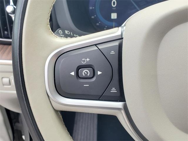used 2022 Volvo XC60 car, priced at $37,000