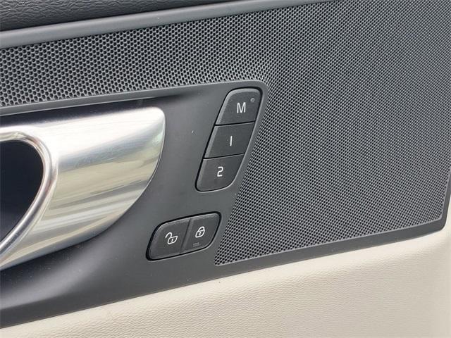 used 2022 Volvo XC60 car, priced at $37,000