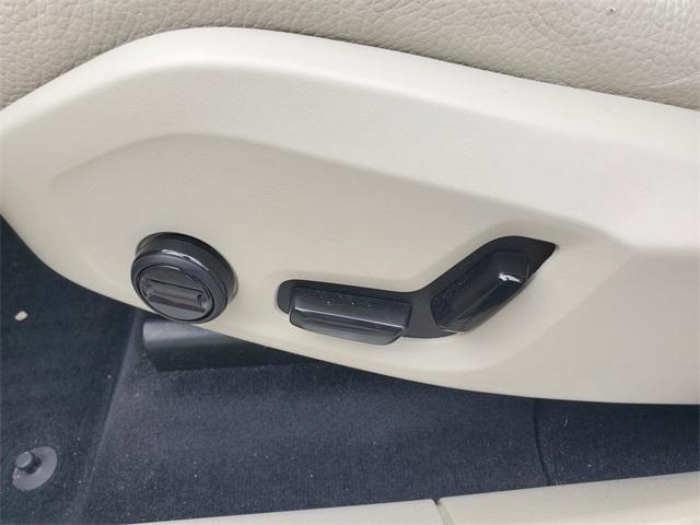 used 2022 Volvo XC60 car, priced at $37,000