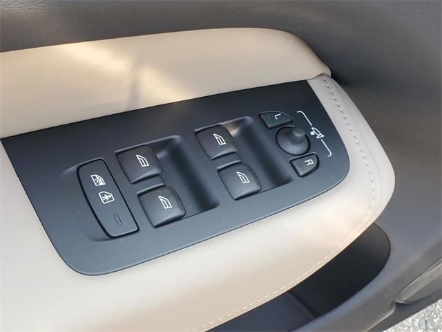new 2026 Volvo XC60 car, priced at $53,200