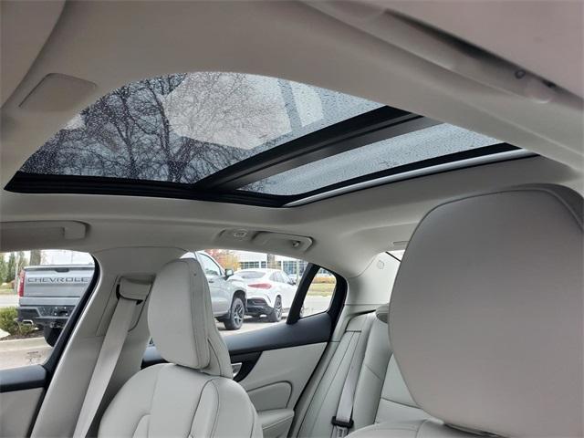 used 2023 Volvo S60 Recharge Plug-In Hybrid car, priced at $35,540