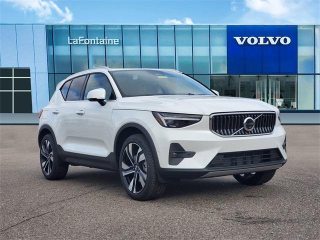 new 2025 Volvo XC40 car, priced at $50,235