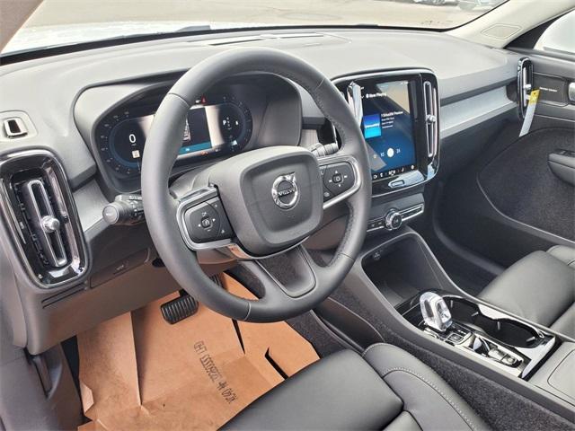 new 2025 Volvo XC40 car, priced at $50,235