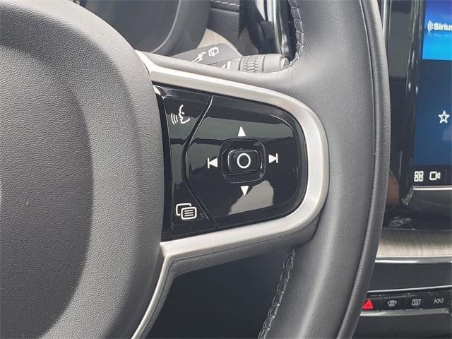used 2022 Volvo XC60 car, priced at $41,789