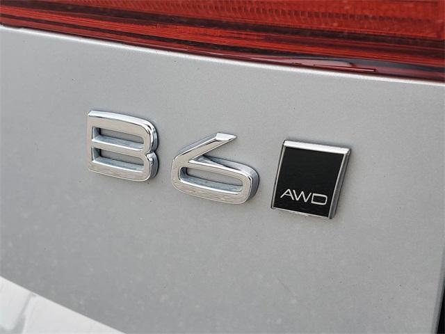 used 2022 Volvo XC60 car, priced at $41,789