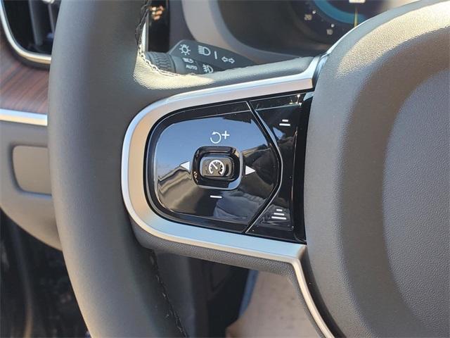 new 2025 Volvo XC60 car, priced at $60,660