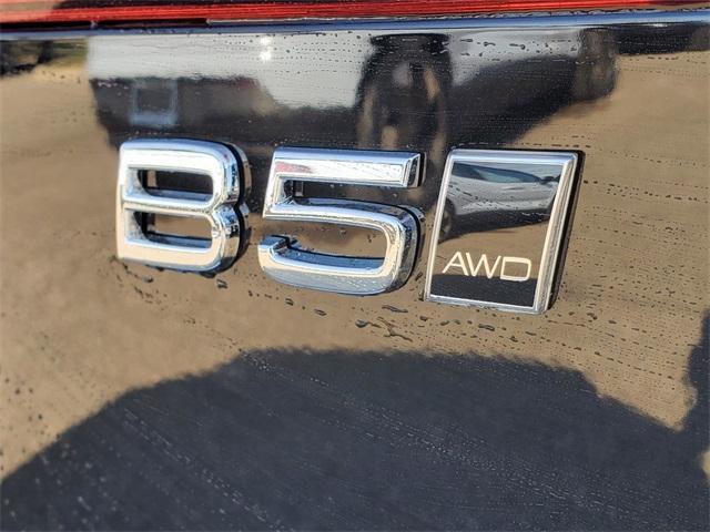 new 2025 Volvo XC60 car, priced at $60,660