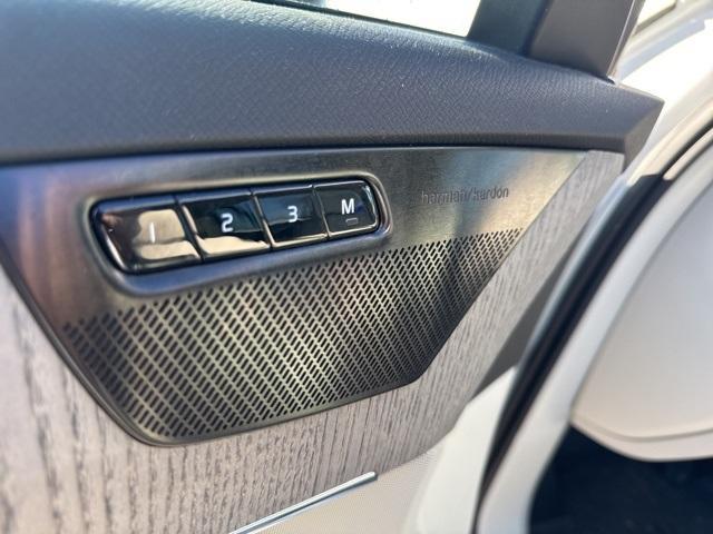 used 2024 Volvo XC90 Recharge Plug-In Hybrid car, priced at $52,000