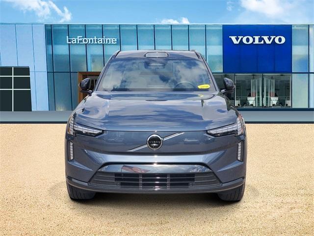 new 2025 Volvo EX90 car, priced at $82,342