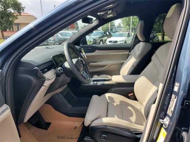new 2025 Volvo EX90 car, priced at $82,342