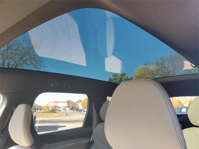 new 2025 Volvo EX90 car, priced at $79,270