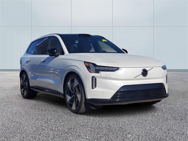 new 2025 Volvo EX90 car, priced at $79,270