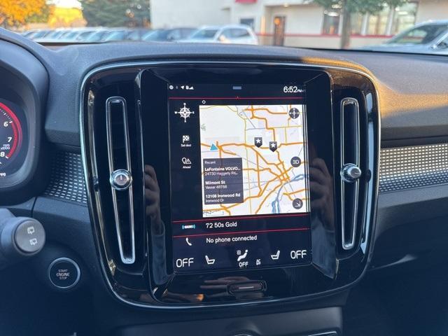 used 2021 Volvo XC40 car, priced at $25,500
