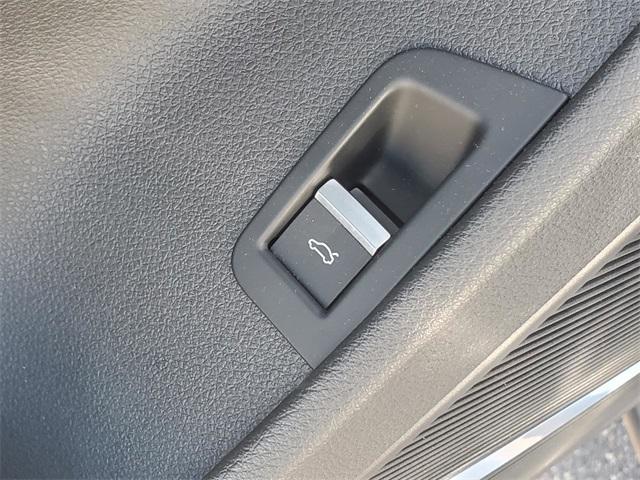 used 2022 Audi Q7 car, priced at $35,700