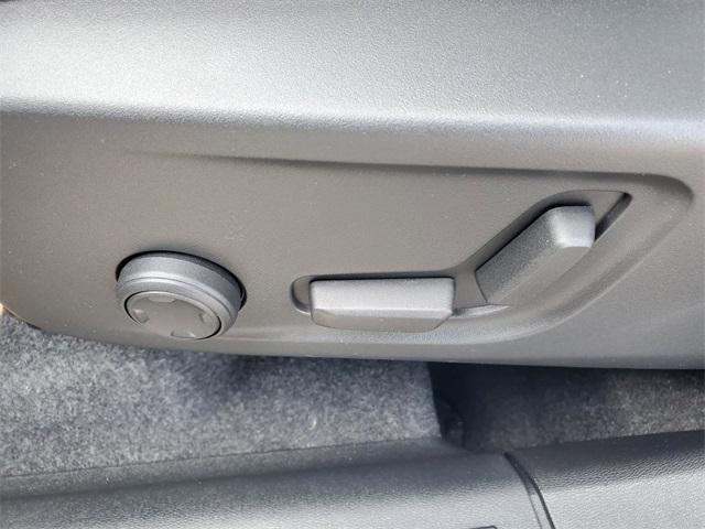 new 2026 Volvo XC40 car, priced at $46,000