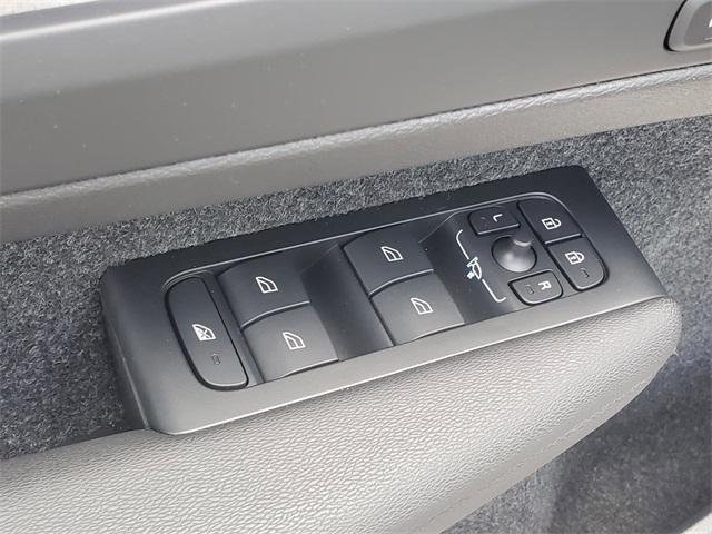 new 2026 Volvo XC40 car, priced at $46,000