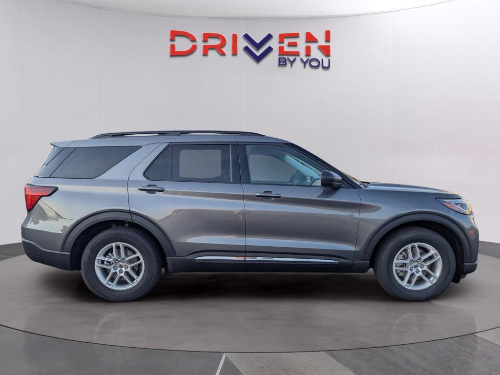 new 2025 Ford Explorer car, priced at $39,770