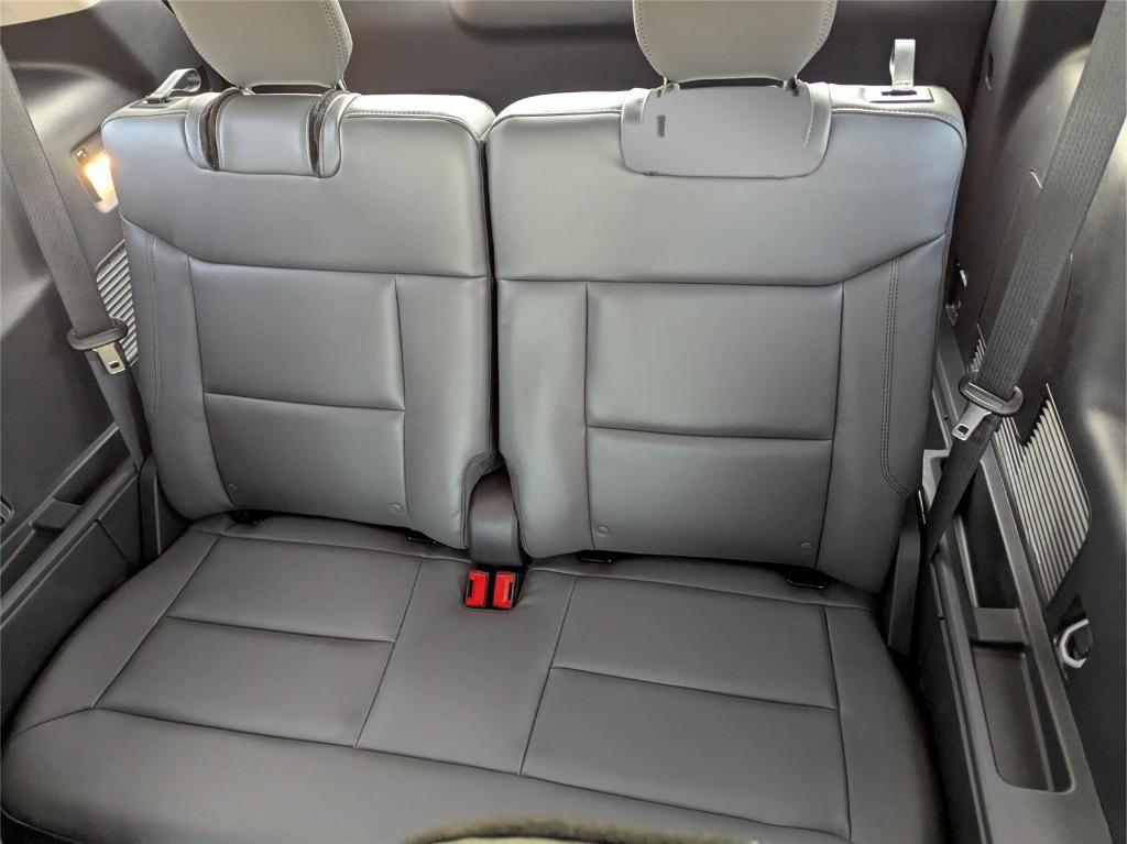 new 2025 Ford Explorer car, priced at $39,770