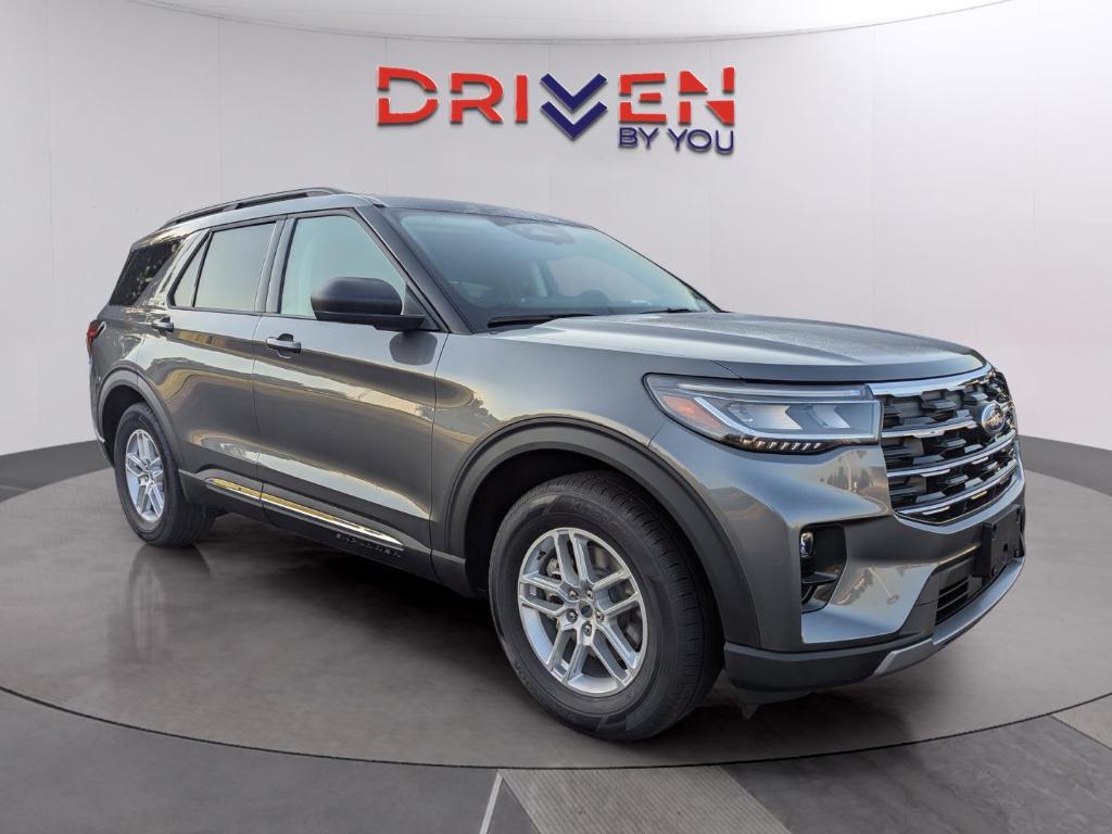 new 2025 Ford Explorer car, priced at $39,770
