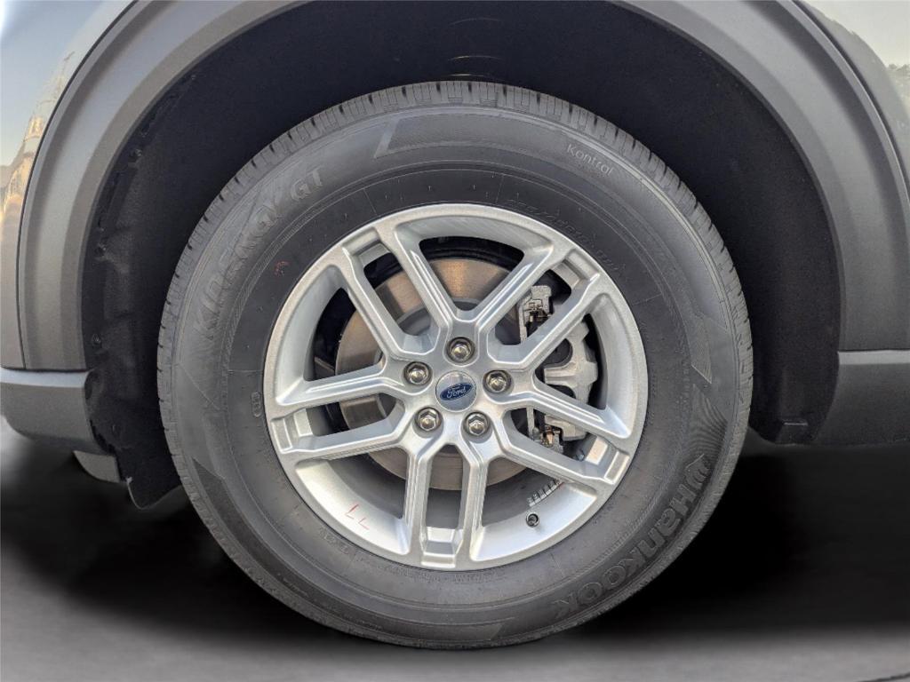 new 2025 Ford Explorer car, priced at $39,770