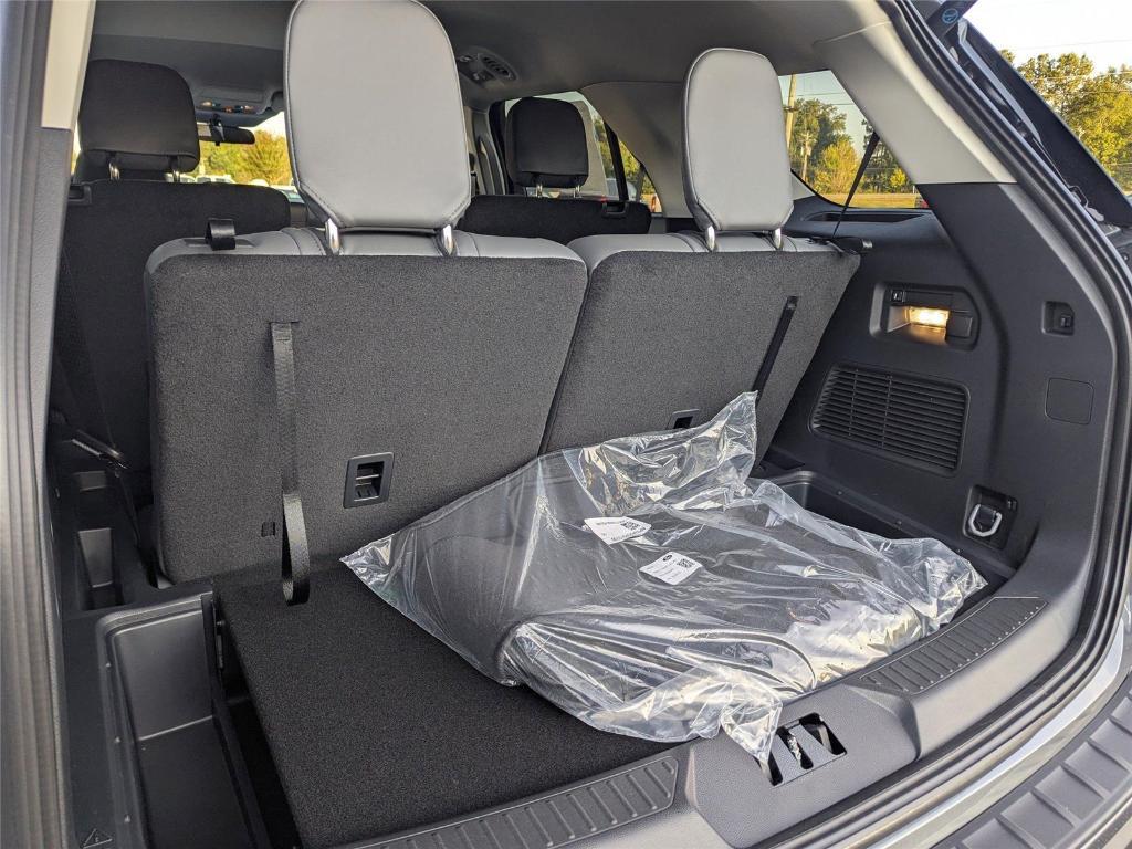 new 2025 Ford Explorer car, priced at $41,270