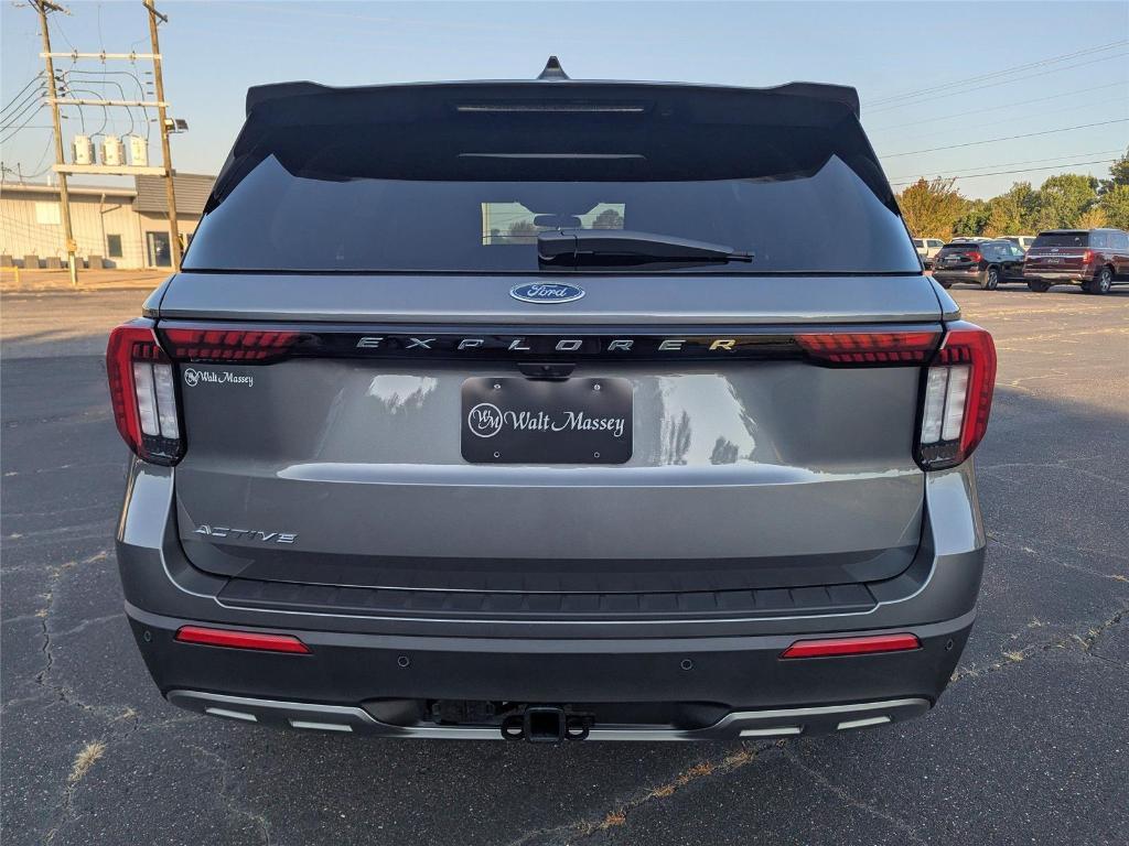 new 2025 Ford Explorer car, priced at $41,270