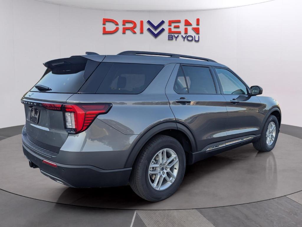 new 2025 Ford Explorer car, priced at $39,770