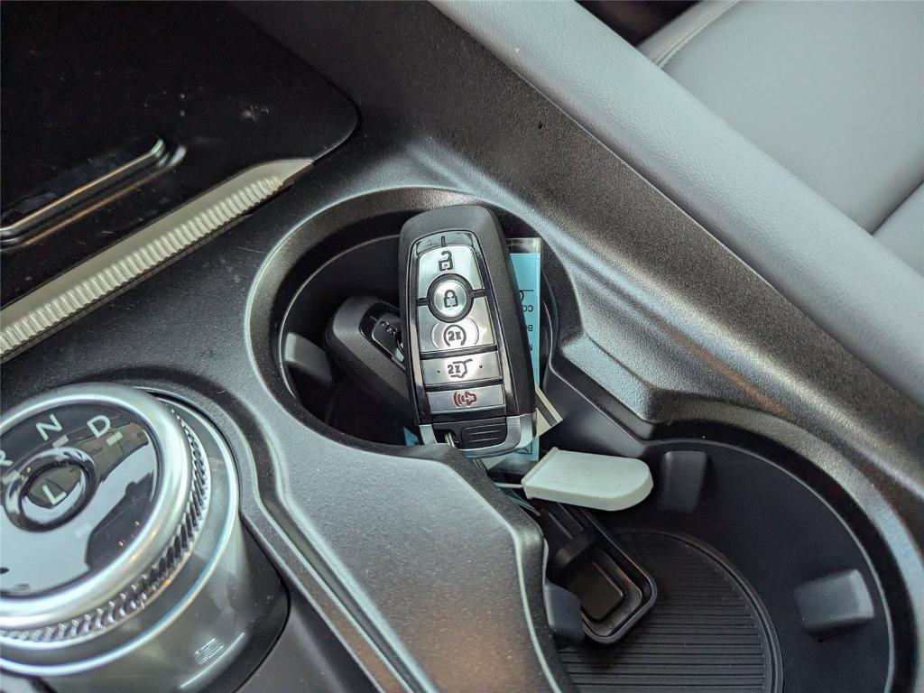new 2025 Ford Explorer car, priced at $40,270
