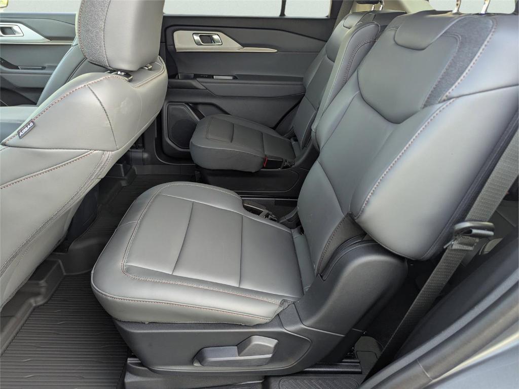 new 2025 Ford Explorer car, priced at $39,770