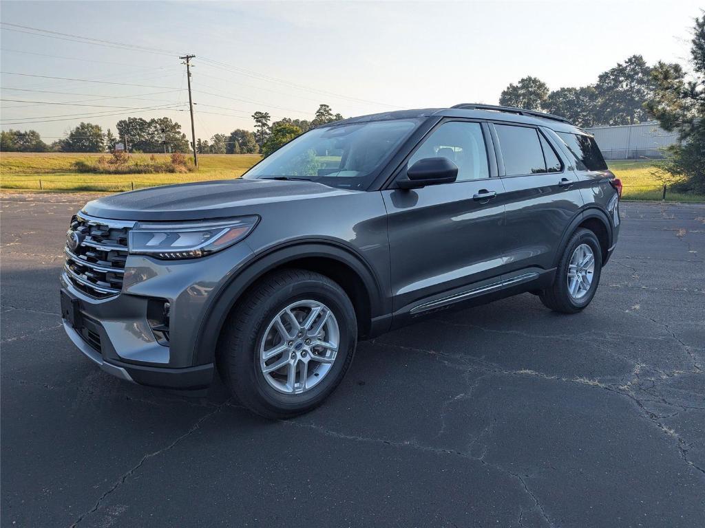 new 2025 Ford Explorer car, priced at $41,270