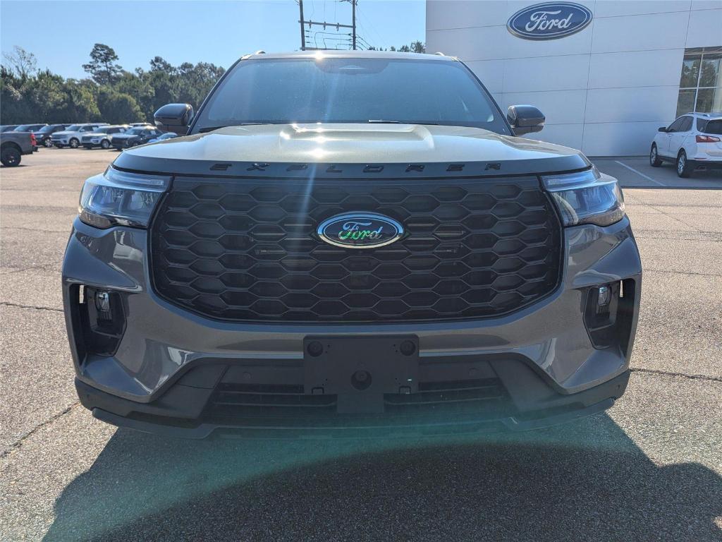 new 2025 Ford Explorer car, priced at $44,976