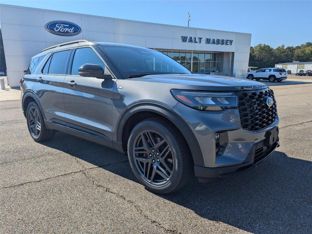 new 2025 Ford Explorer car, priced at $44,976